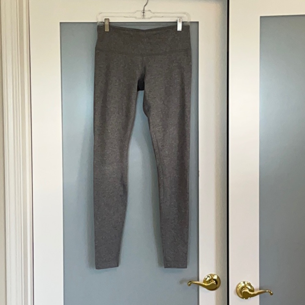 Lululemon Athletica Gray Activewear Size 8